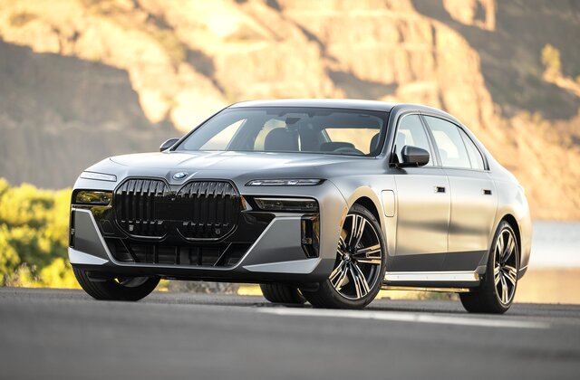Top 10 Ultra-Luxury Sedans to Watch in 2025